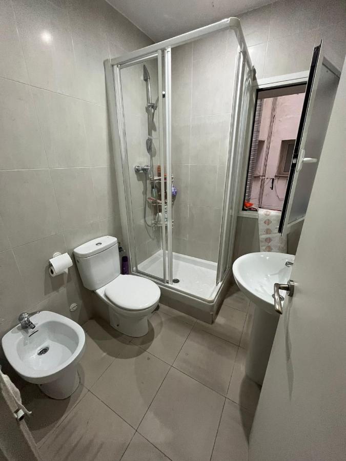 Апартаменти Habitacion Matrimonial En Piso Compartido En El Centro De Мадрид Екстер'єр фото